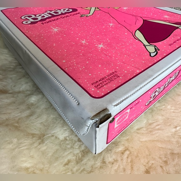 Vintage Barbie Doll Carrying Case - Picture 8 of 16